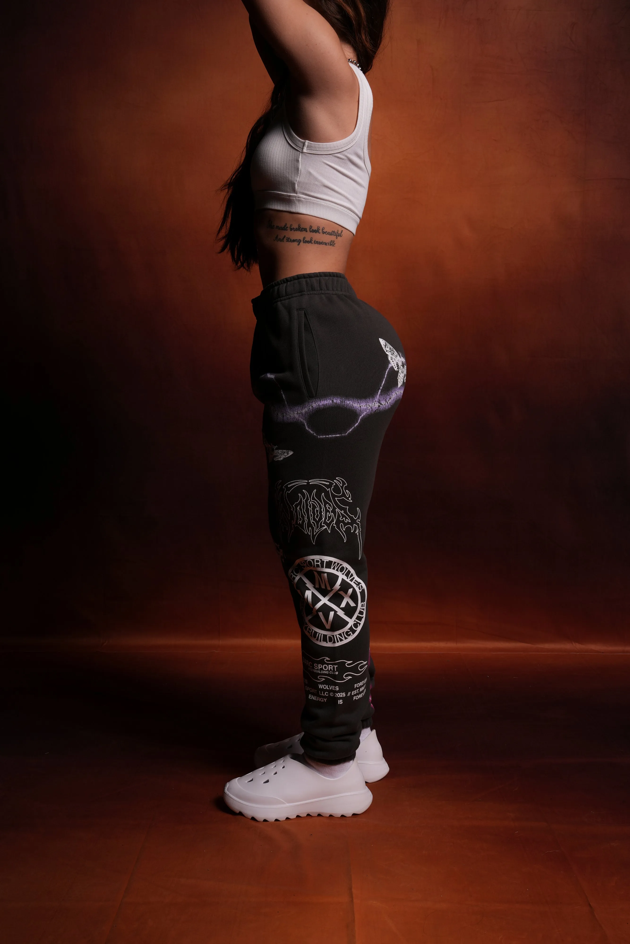 Charged Up She Post Lounge Sweats in Wolf Gray