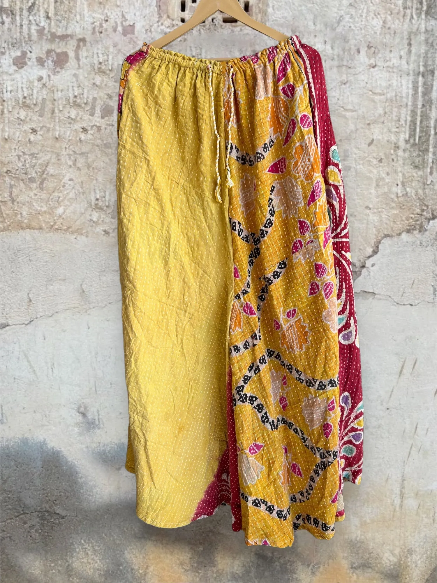 Kantha Bliss Bell Lounger 0224 374
