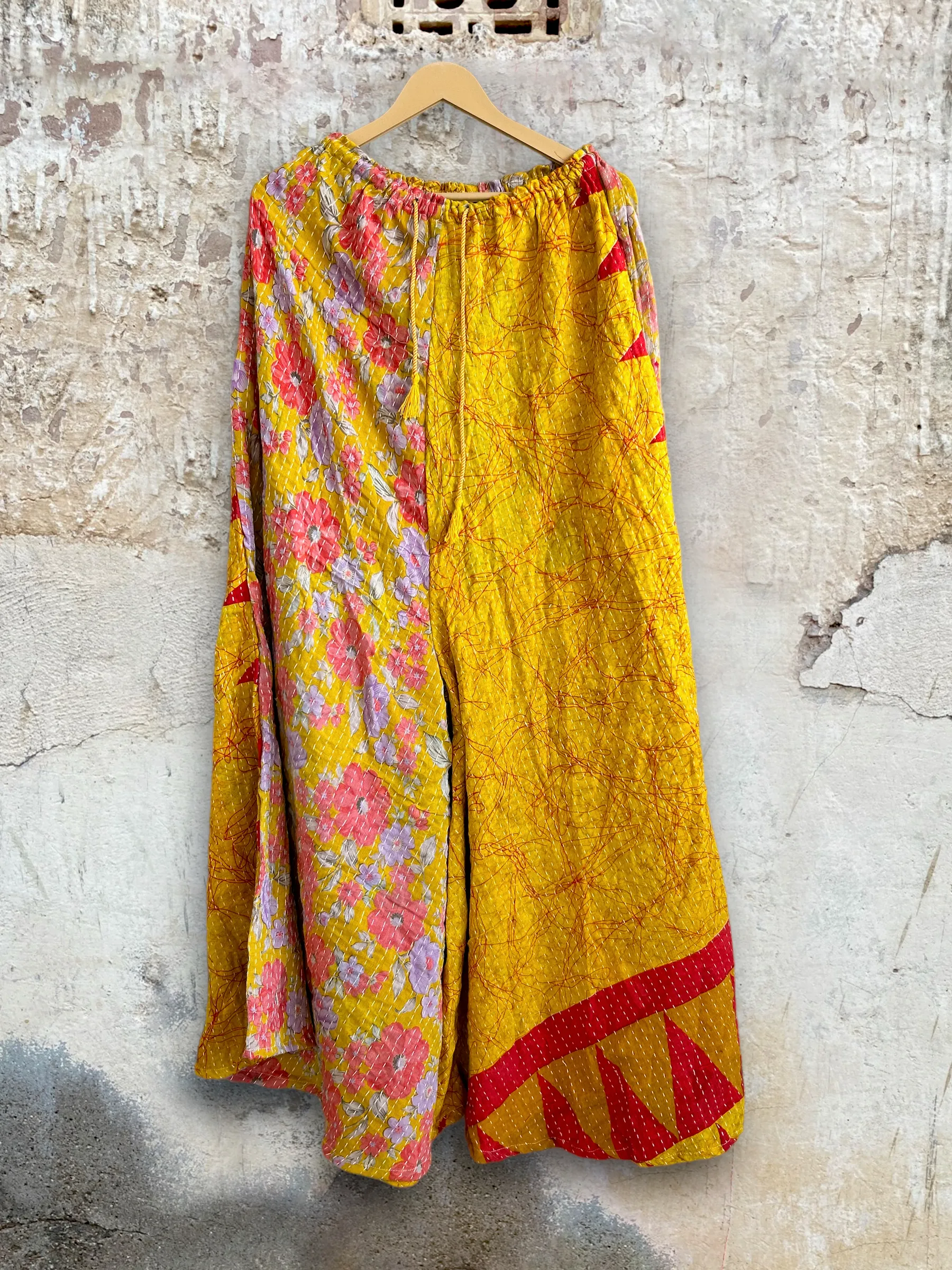 Kantha Bliss Bell Lounger 11 70