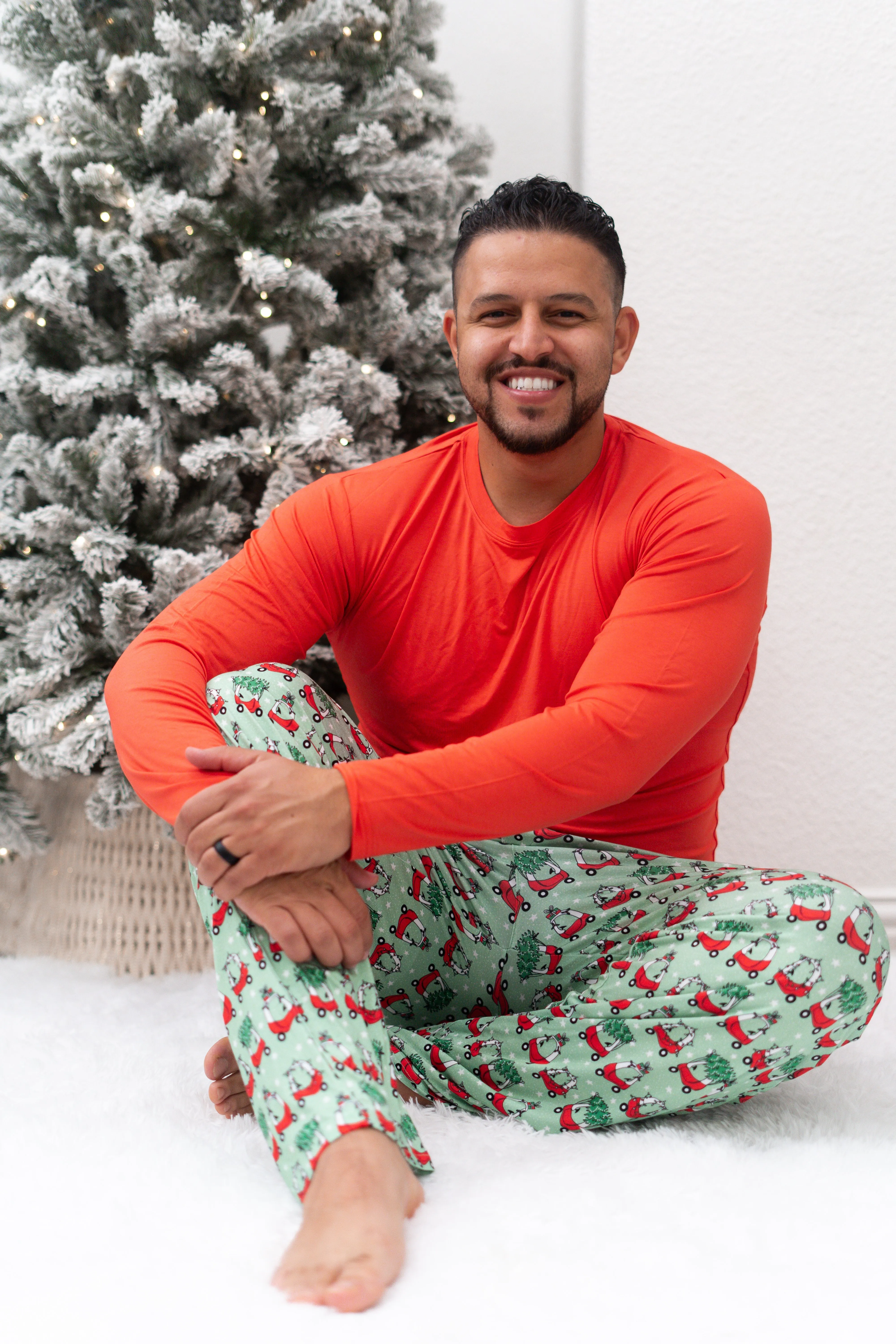 Merry Little Christmas Dream Men's Straight Leg Set