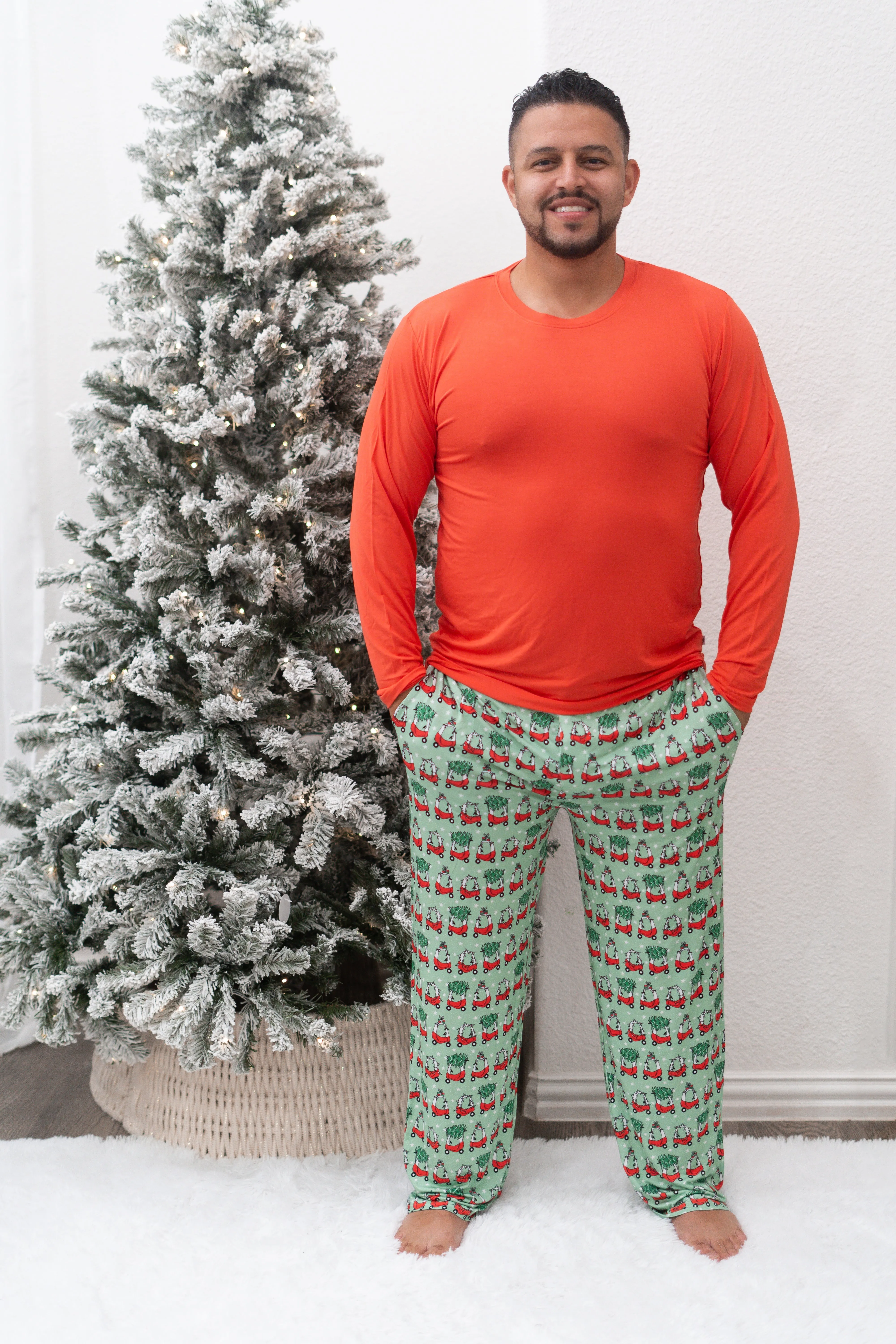 Merry Little Christmas Dream Men's Straight Leg Set