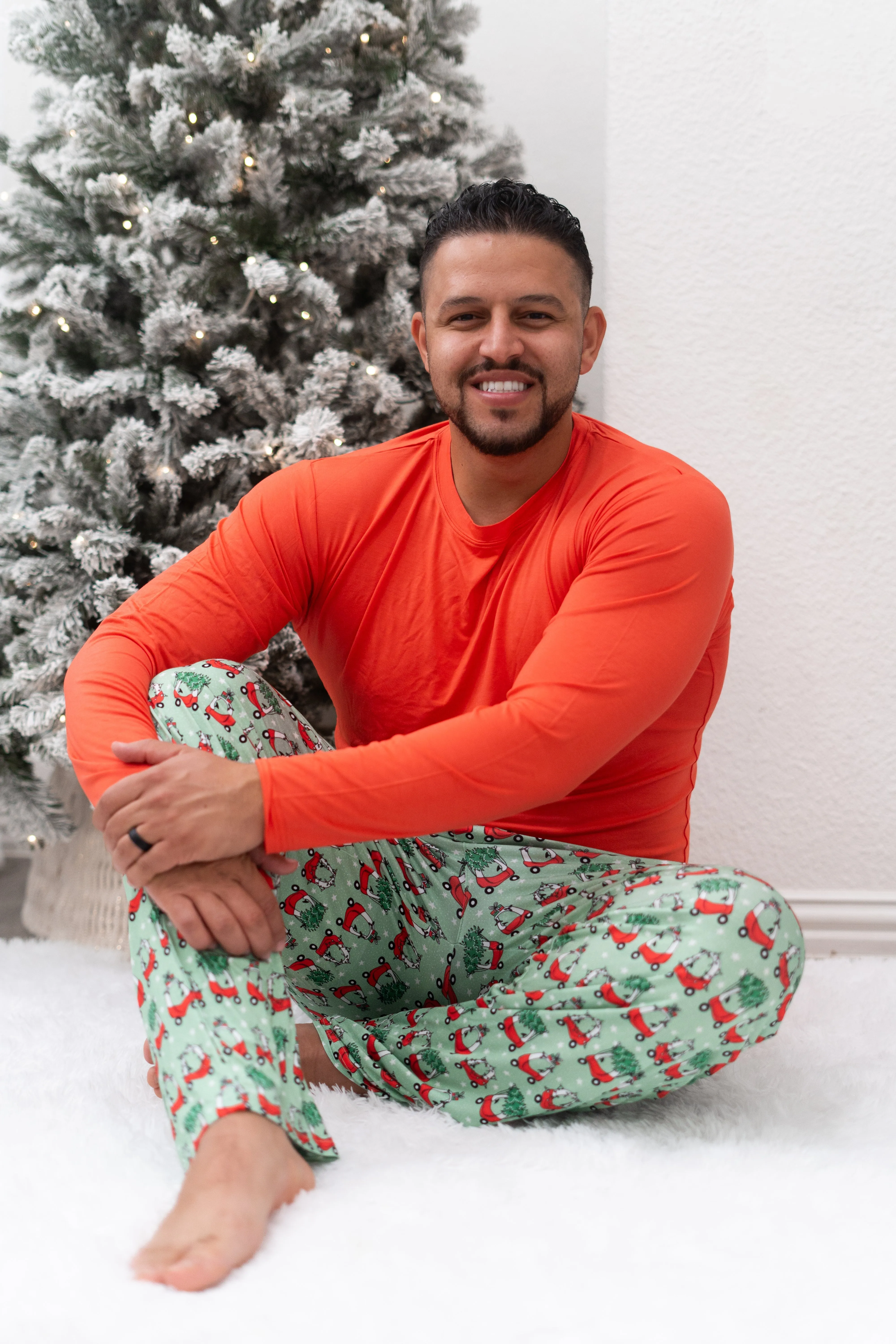 Merry Little Christmas Dream Men's Straight Leg Set