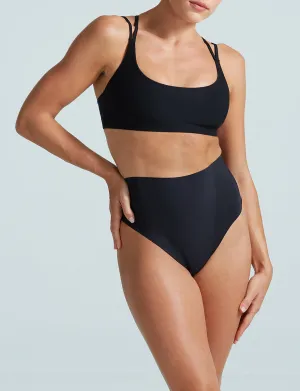 Zone Smoothing Thong in Black